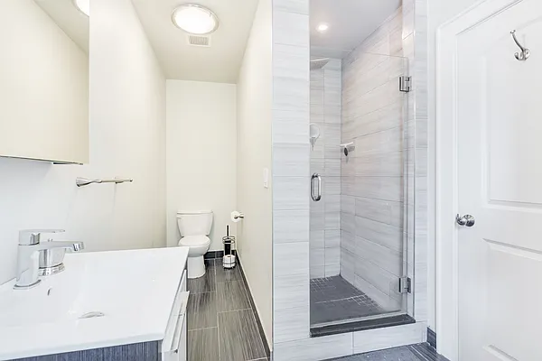 Rented by Anchor Associates | media 7