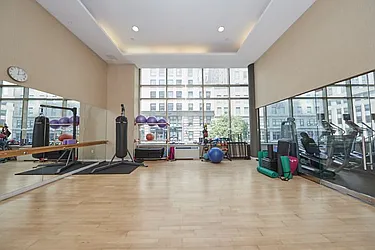 Rented by R New York