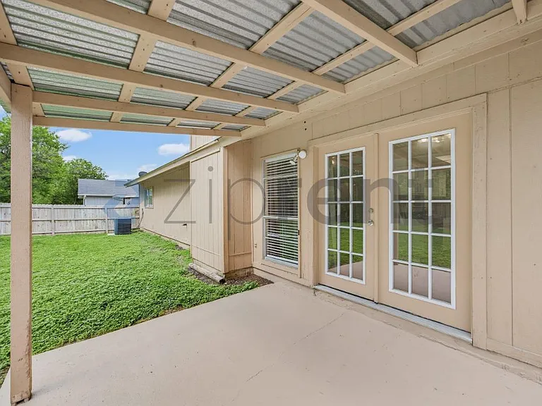 8318 Tuxford — Photo 31