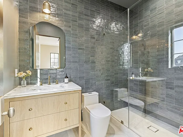 14273 Greenleaf St — Photo 46