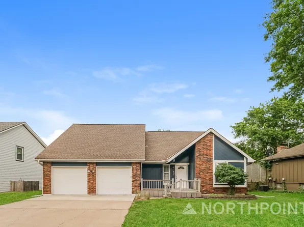 601 SE Richardson Pl, Lees Summit, MO 64063