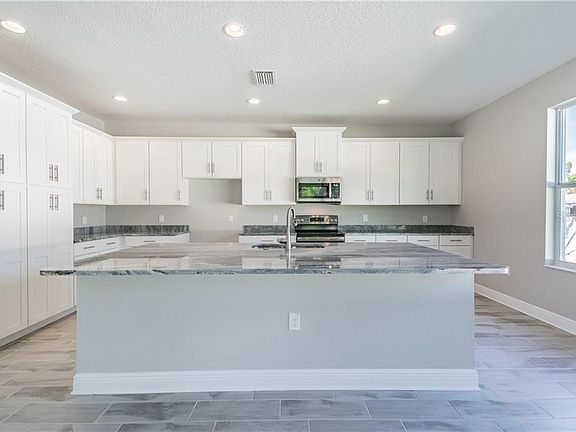 3rd image of 3606 S Himes Ave