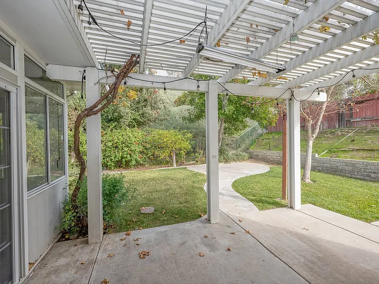 12200 Crest Ave — Photo 22