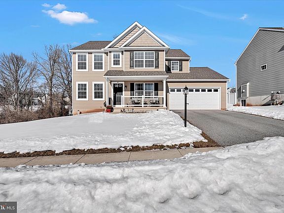 4th image of 30 Jennifer Rd