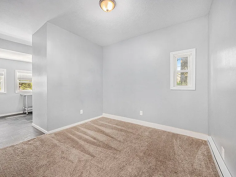 329 Ann St NE — Photo 12