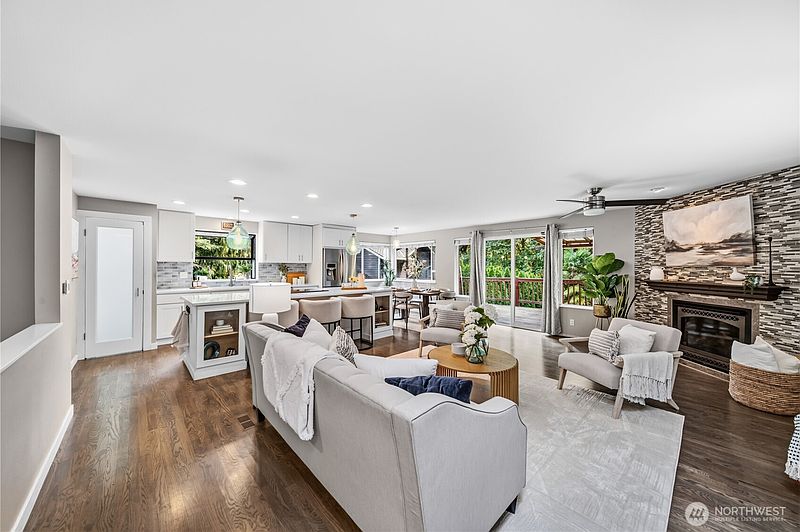 3rd image of 14327 NE 84th Court
