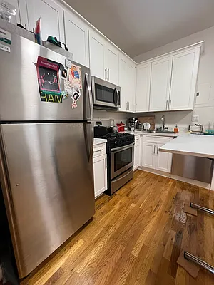 Rented by Standard Living Realty Inc | media 21