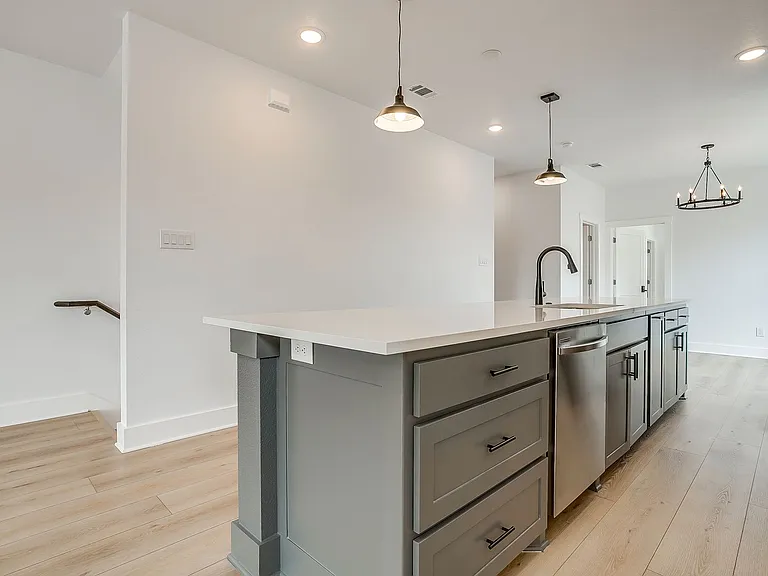 2811 Forest Park Blvd — Photo 18