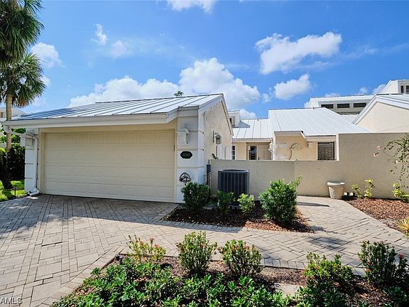 2nd image of 15593 Lockmaben Ave