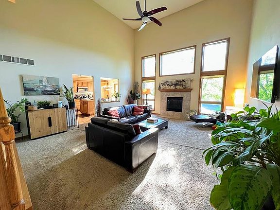 3rd image of 1418 Summit Shores Dr