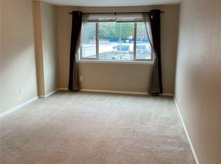 14300 32nd Ave NE APT 206, Seattle, WA 98125