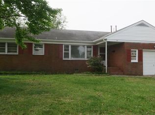 14 Bonneville Dr, Hampton, VA 23664