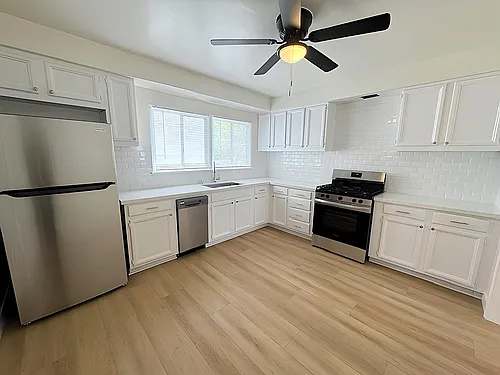 6400 Roble Ave #1 — Photo 1