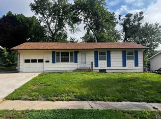 3220 SW 30th Ter, Topeka, KS 66614