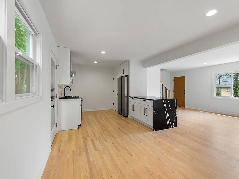54 Park Ter N — Photo 7