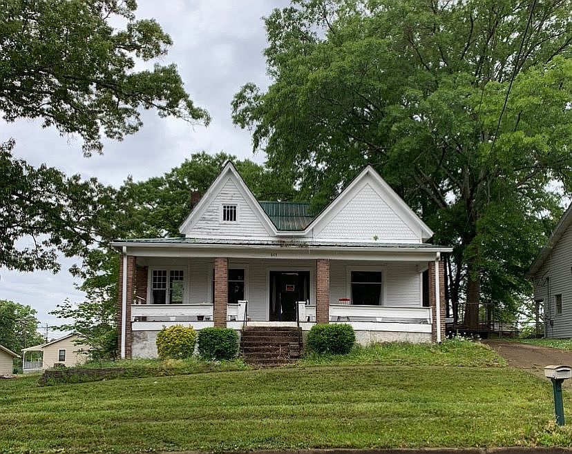 1st image of 346 W Court Ave