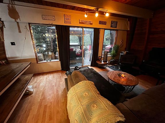 5th image of 14371 Alpine Blvd