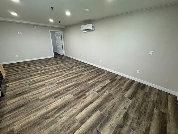 4th image of 1111 11th Ave N #20