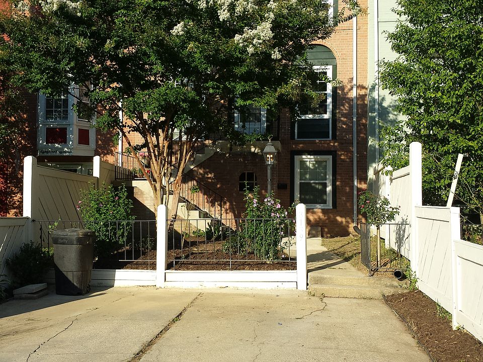 1st image of 8139 Lakepark Dr