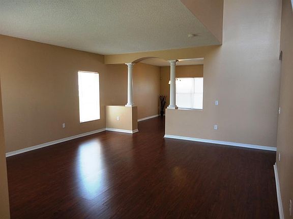 4th image of 527 Viceroy Ct