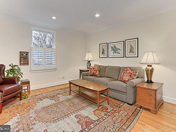 3rd image of 400 Commonwealth Ave Unit 207