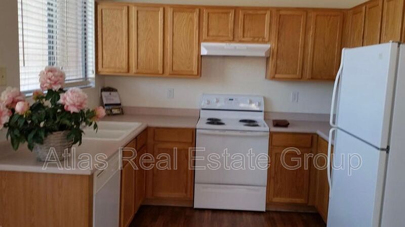 2nd image of 1943 E Hayden Ln Unit 101