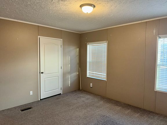 5th image of 459 Mason Hill Ln