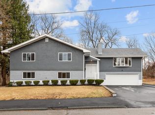 12 Wheatland St, Peabody, MA 01960