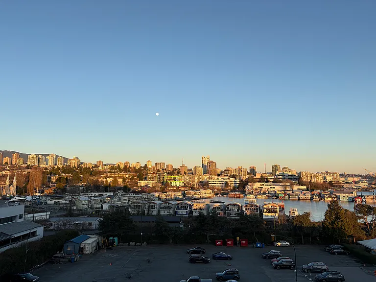 755 Harbourside Dr — Photo 14