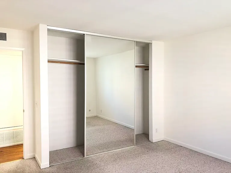 2458 W Bayshore Rd #7 — Photo 10
