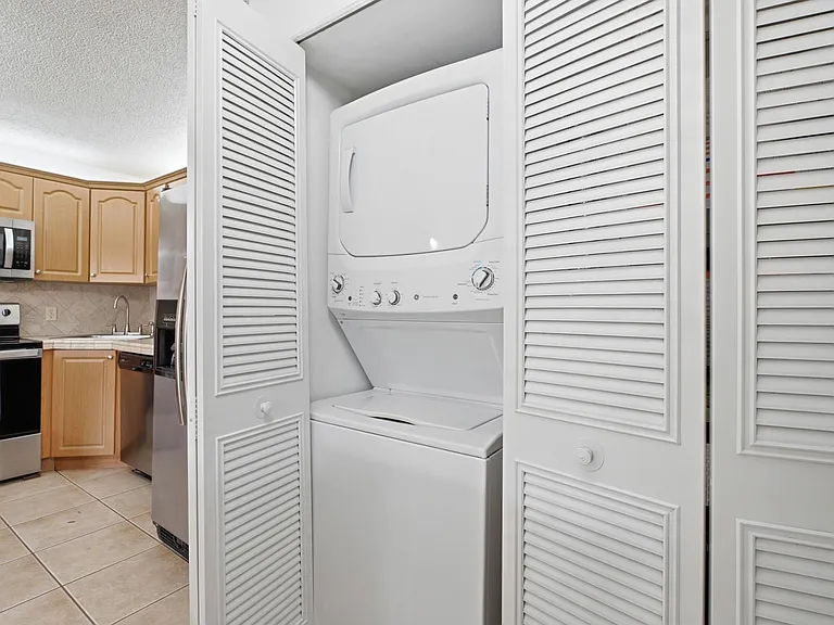 518 Shady Pine Way #B2 — Photo 11
