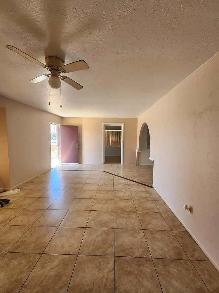 E Bethany Home Rd, Phoenix — Photo 3