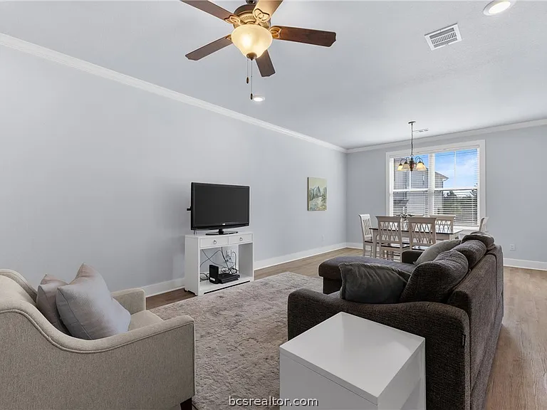 2108 Jax Dr — Photo 3