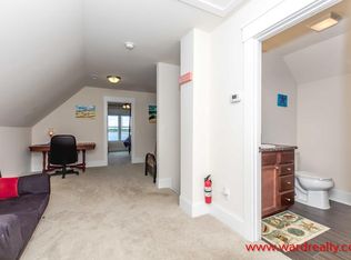 104 Grant Dr, North Topsail Beach, NC 28460