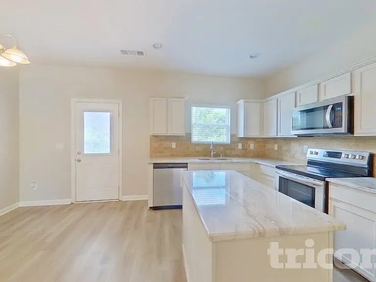 283 Pernell Dr — Photo 4
