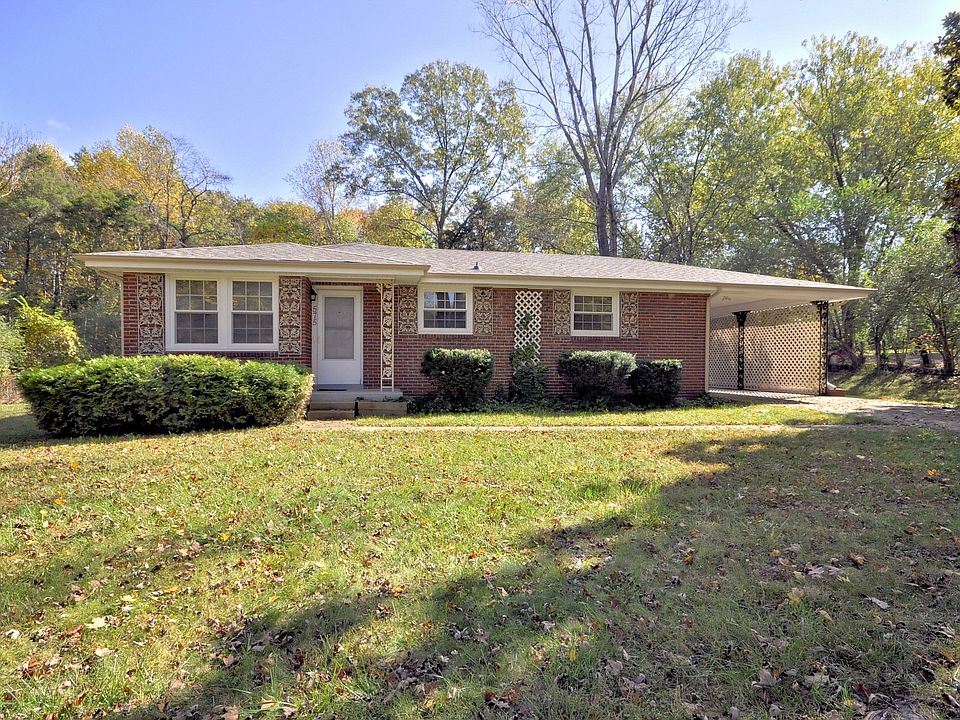 1st image of 575 Rosehill Dr