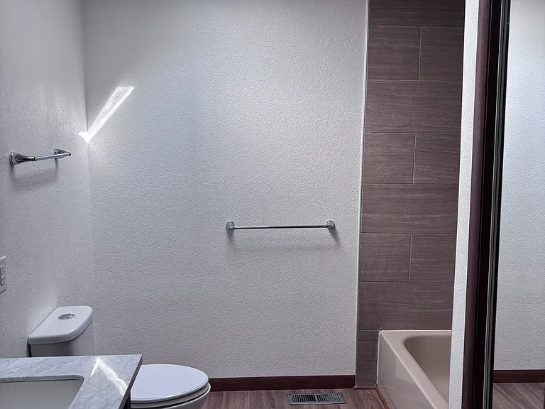 2701 Kingsbridge Cir — Photo 16