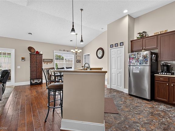 3rd image of 1321 Cascade Cir NW