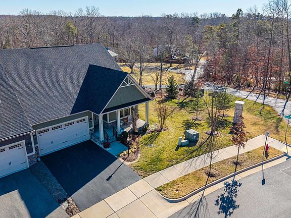 2nd image of 393 Winding Rd