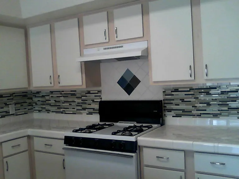 1567 N Paseo La Tinaja — Photo 2