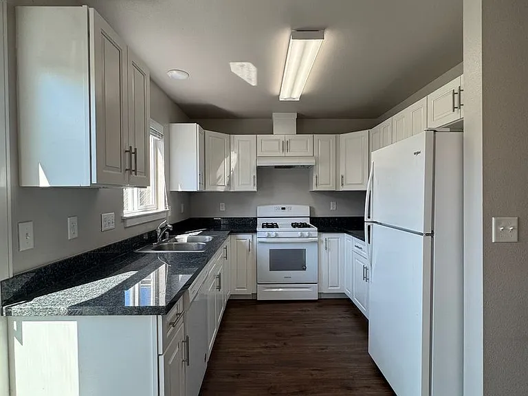 115 Berkeley St — Photo 10