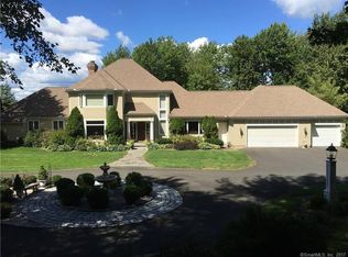 16 Cobtail Way, Simsbury, CT 06070