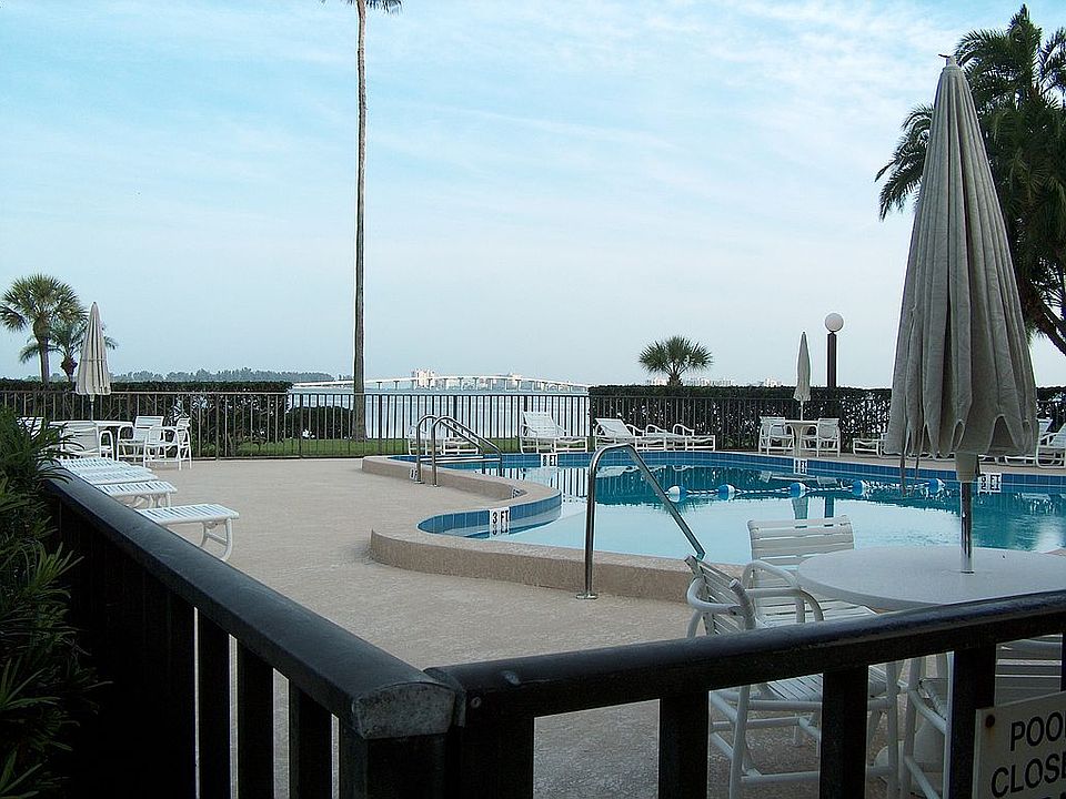 Bayshore 1 pool 