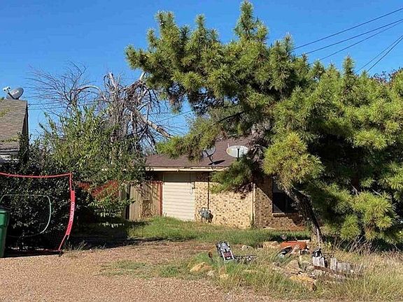 3rd image of 136 Runaway Bay Dr