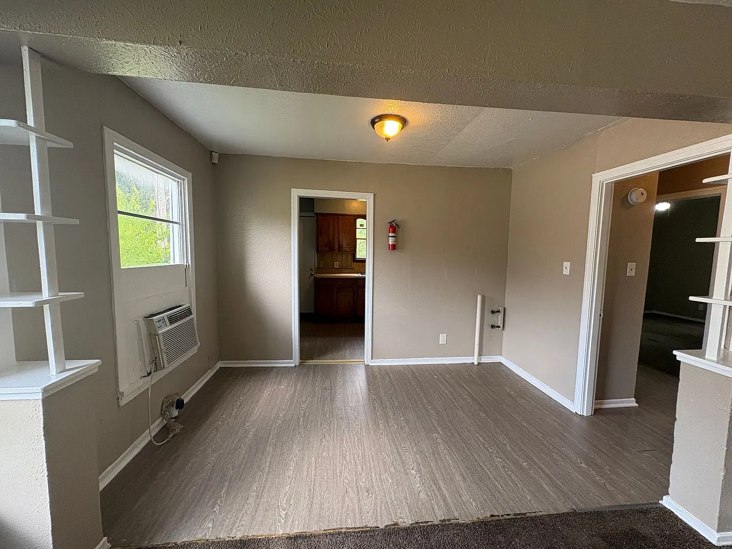 Adorable 2 bedroom/1 bath home — Photo 4