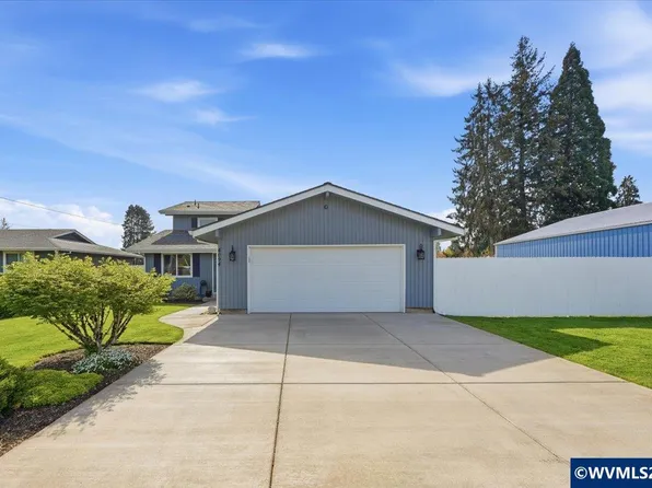 4094 5th St, Hubbard, OR 97032