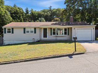 16 Mapleleaf Dr, Nashua, NH 03062