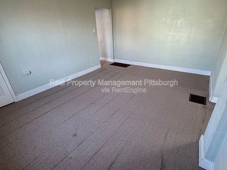 601 Farnsworth Ave — Photo 5