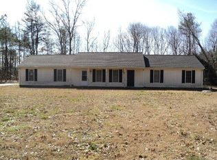 422 Howerton Rd, Dunnsville, VA 22454