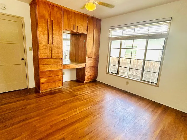 427 Palomar Ave — Photo 11